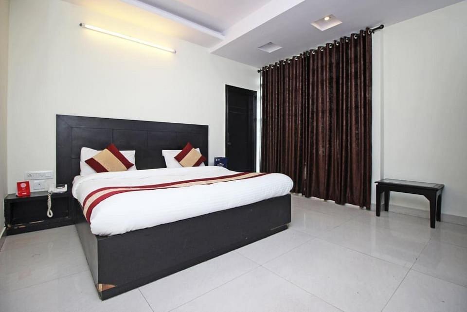Hotel Royal Delight Джайпур Екстериор снимка